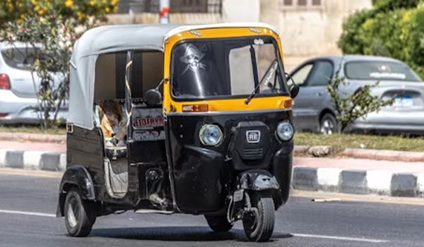 Well-Maintained Three Wheeler for Urgent Sale